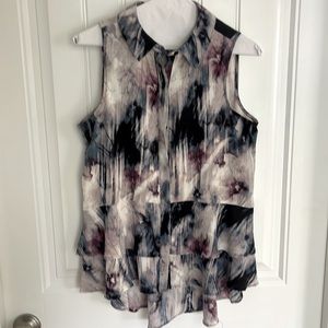 Women’s simply Vera Wang Top